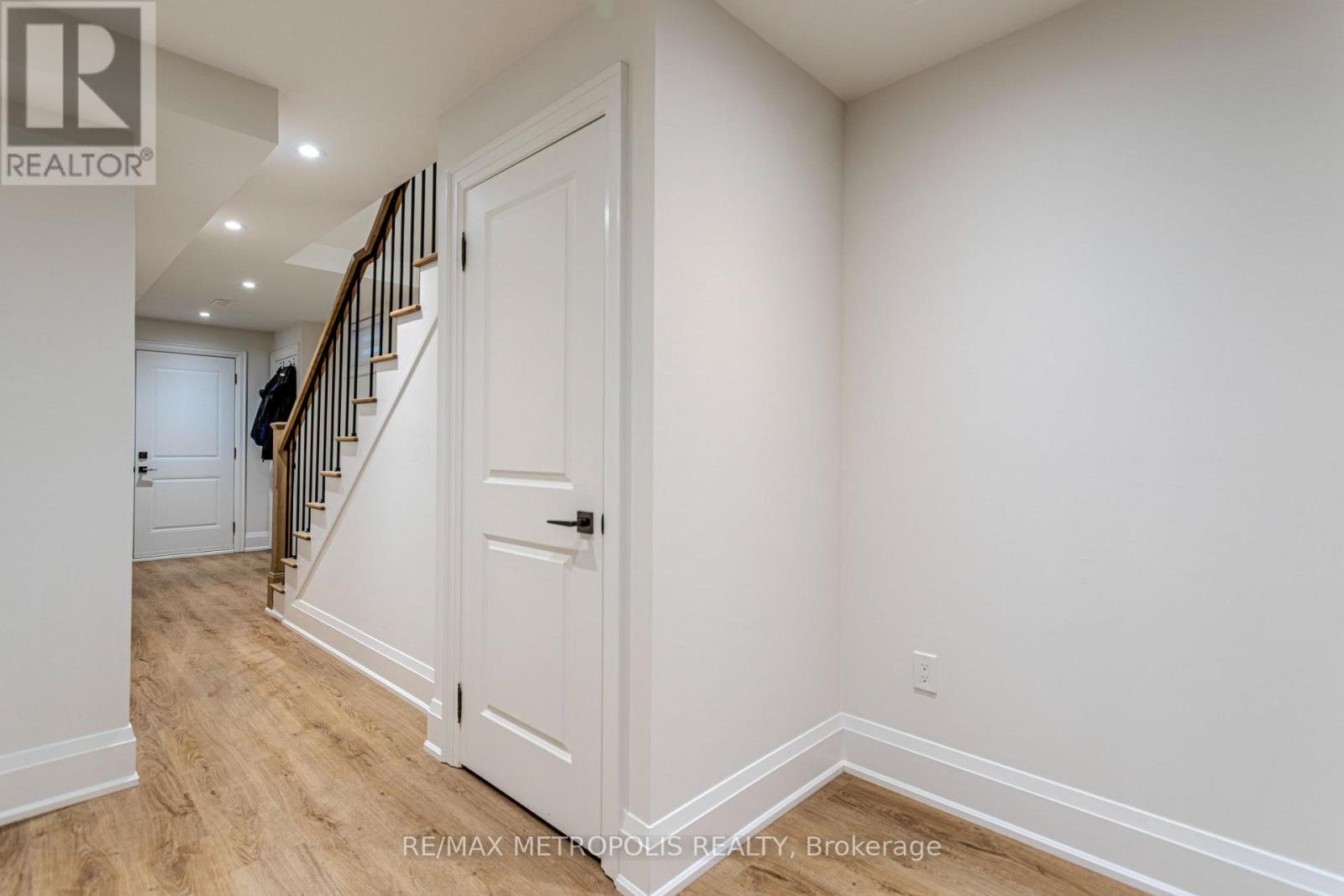 Basement - 79a Laburnham Avenue, Toronto, Ontario  M8W 1S6 - Photo 21 - W12882716