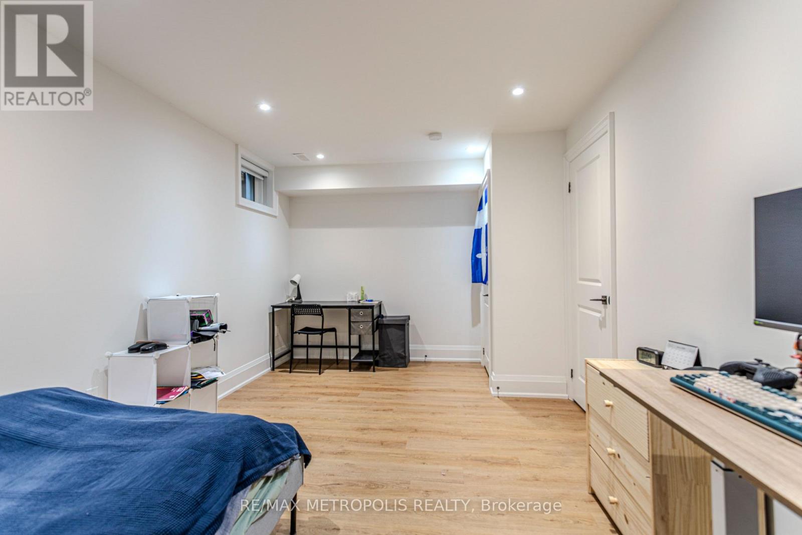 Basement - 79a Laburnham Avenue, Toronto, Ontario  M8W 1S6 - Photo 5 - W12882716