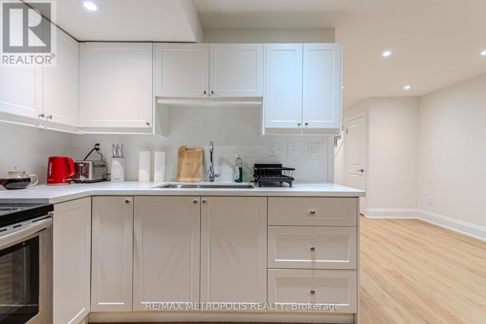 Basement - 79a Laburnham Avenue, Toronto, Ontario  M8W 1S6 - Photo 9 - W12882716