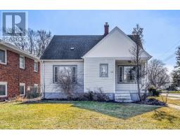 855 EXMOUTH STREET, Sarnia, Ontario