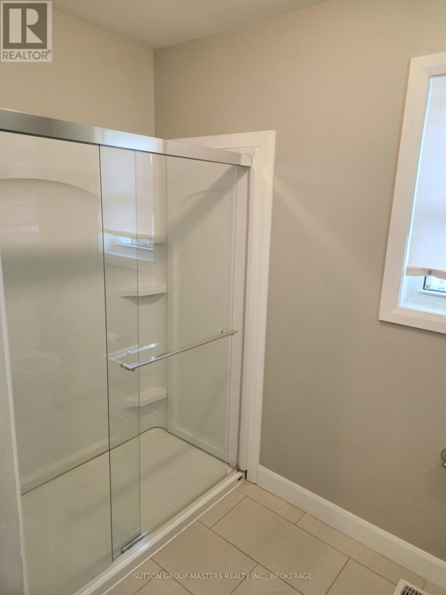 68 Hickory Street, Gananoque, Ontario  K7G 2P5 - Photo 26 - X12871296