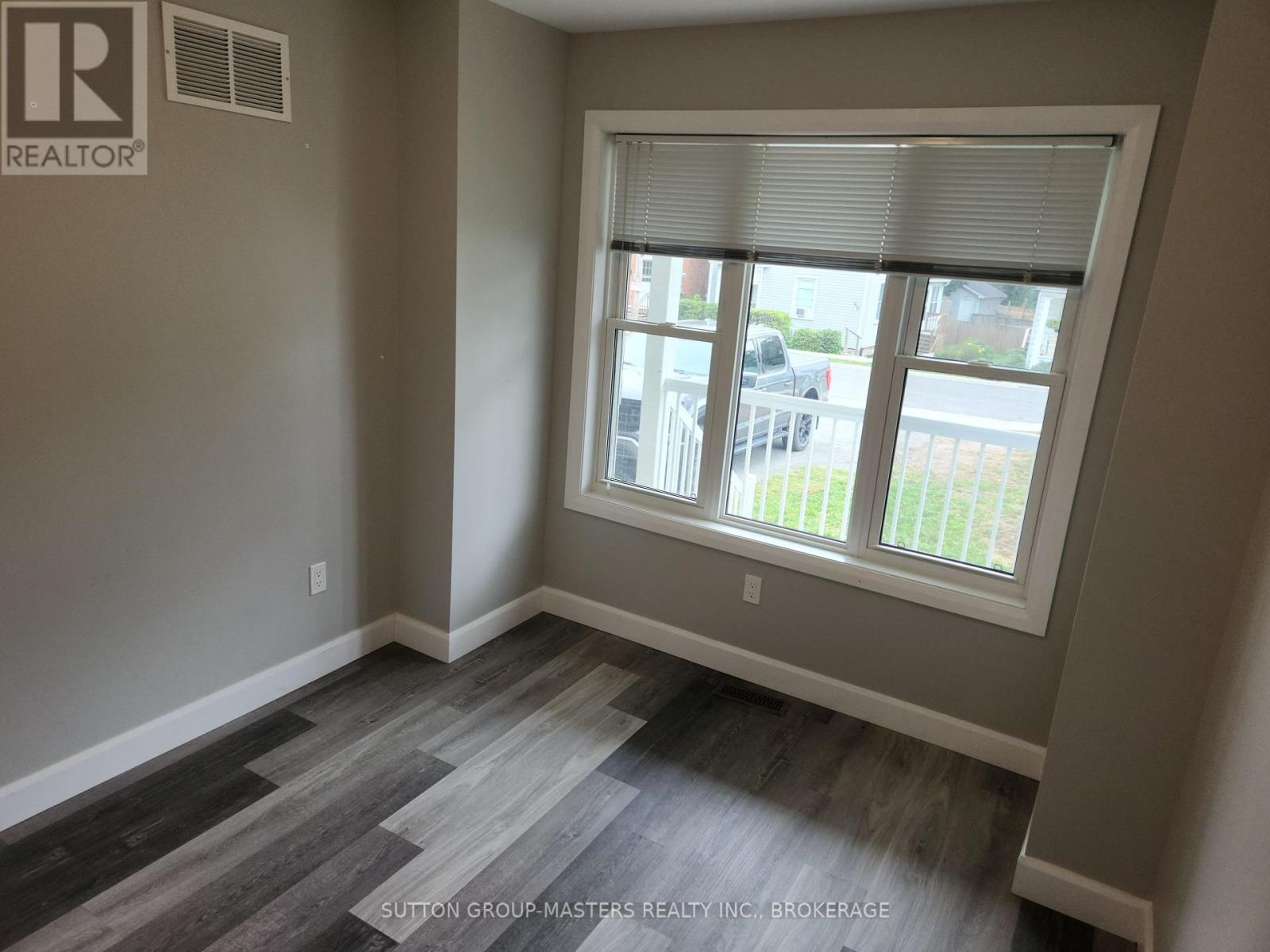 68 Hickory Street, Gananoque, Ontario  K7G 2P5 - Photo 5 - X12871296