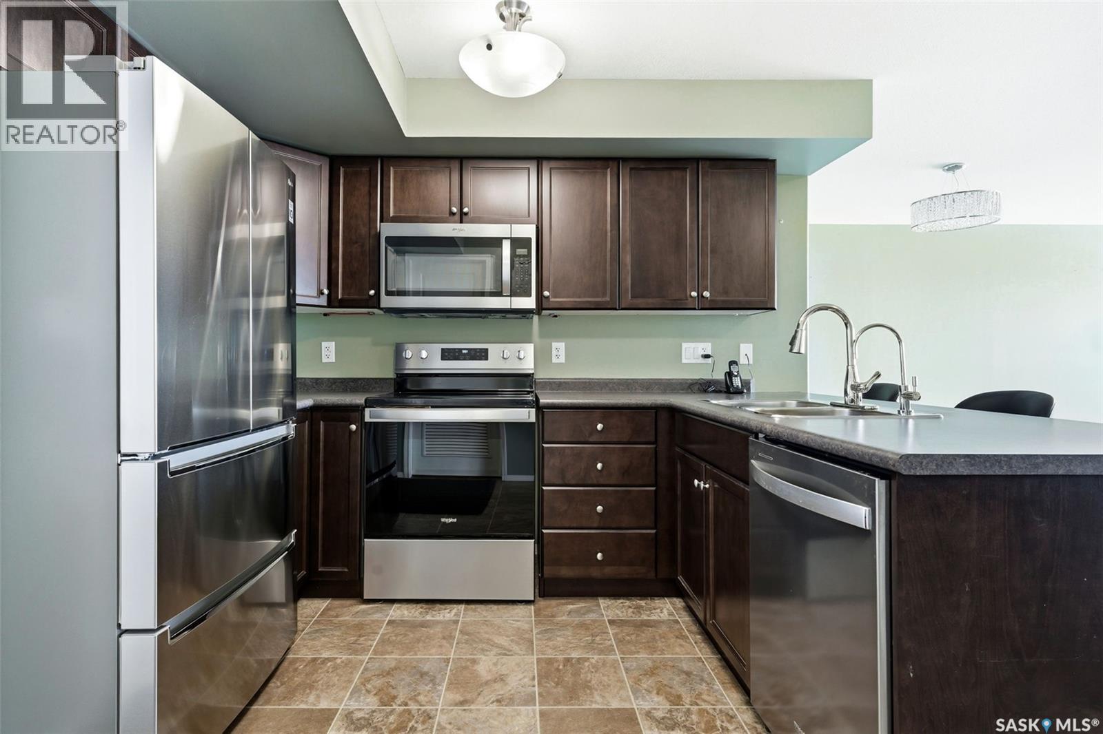 308 2351 Windsor Park Road, Regina, Saskatchewan  S4V 1N4 - Photo 6 - SK030372