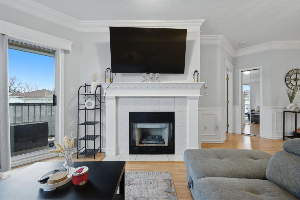 408 3172 Gladwin Road, Abbotsford, British Columbia  V2T 5T3 - Photo 3 - R3092267