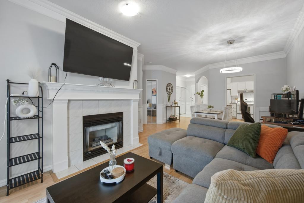 408 3172 Gladwin Road, Abbotsford, British Columbia  V2T 5T3 - Photo 4 - R3092267