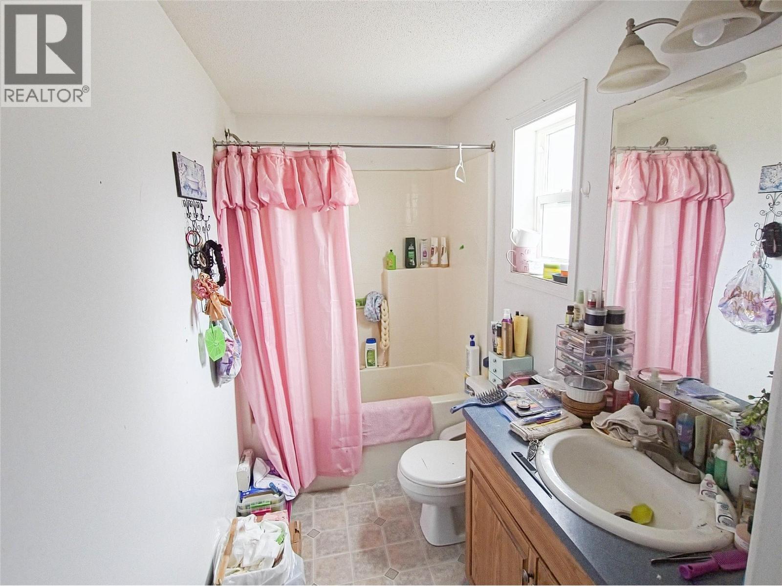 327 97a Highway, Spallumcheen, British Columbia  V0E 1B6 - Photo 16 - 10378647