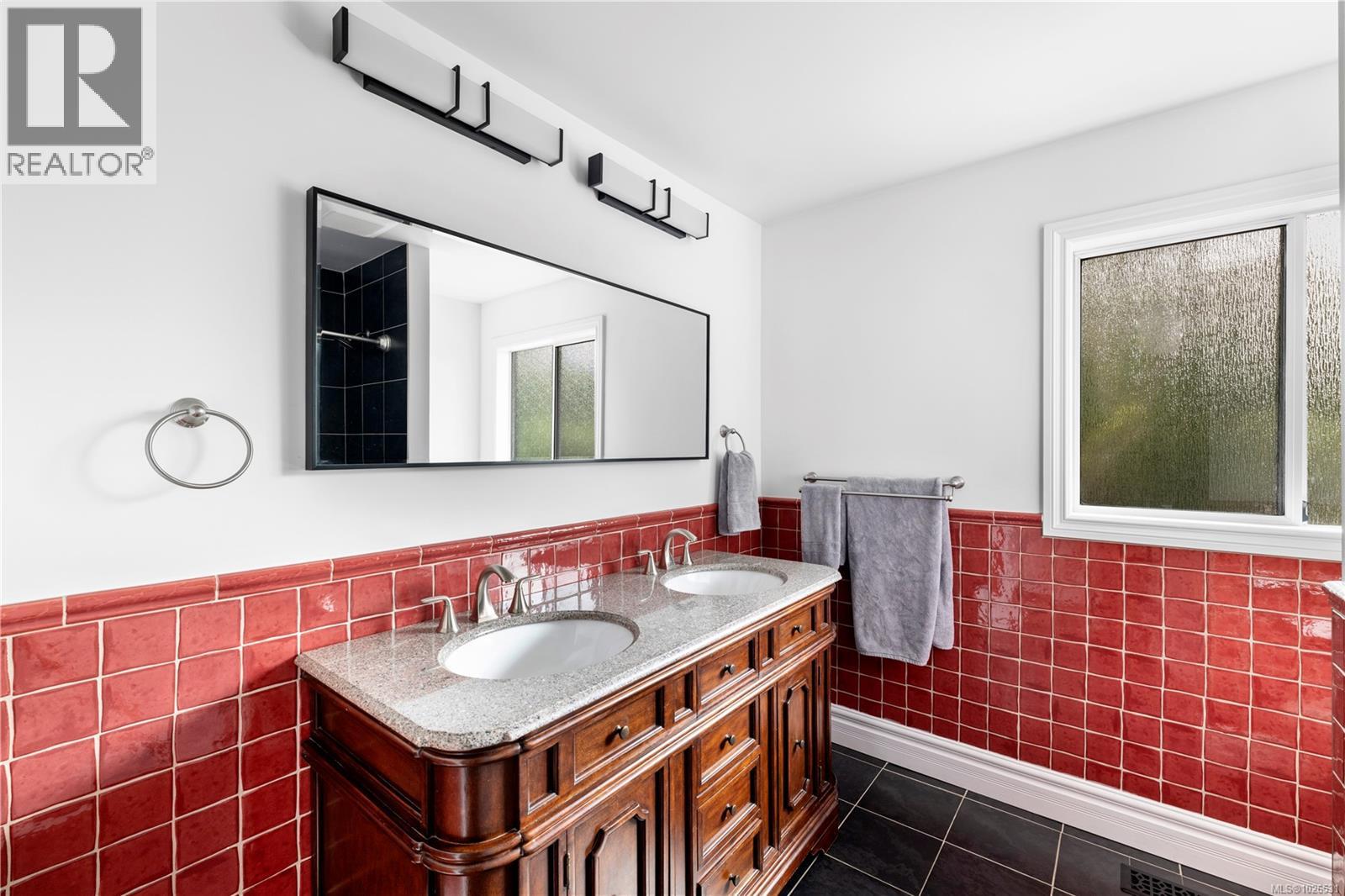 4988 Georgia Park Terr, Saanich, British Columbia  V8Y 2B9 - Photo 19 - 1026531