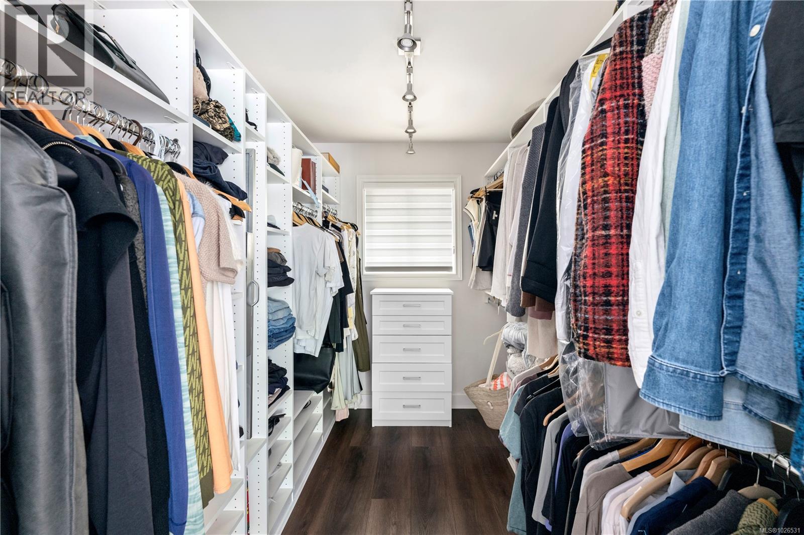 4988 Georgia Park Terr, Saanich, British Columbia  V8Y 2B9 - Photo 25 - 1026531