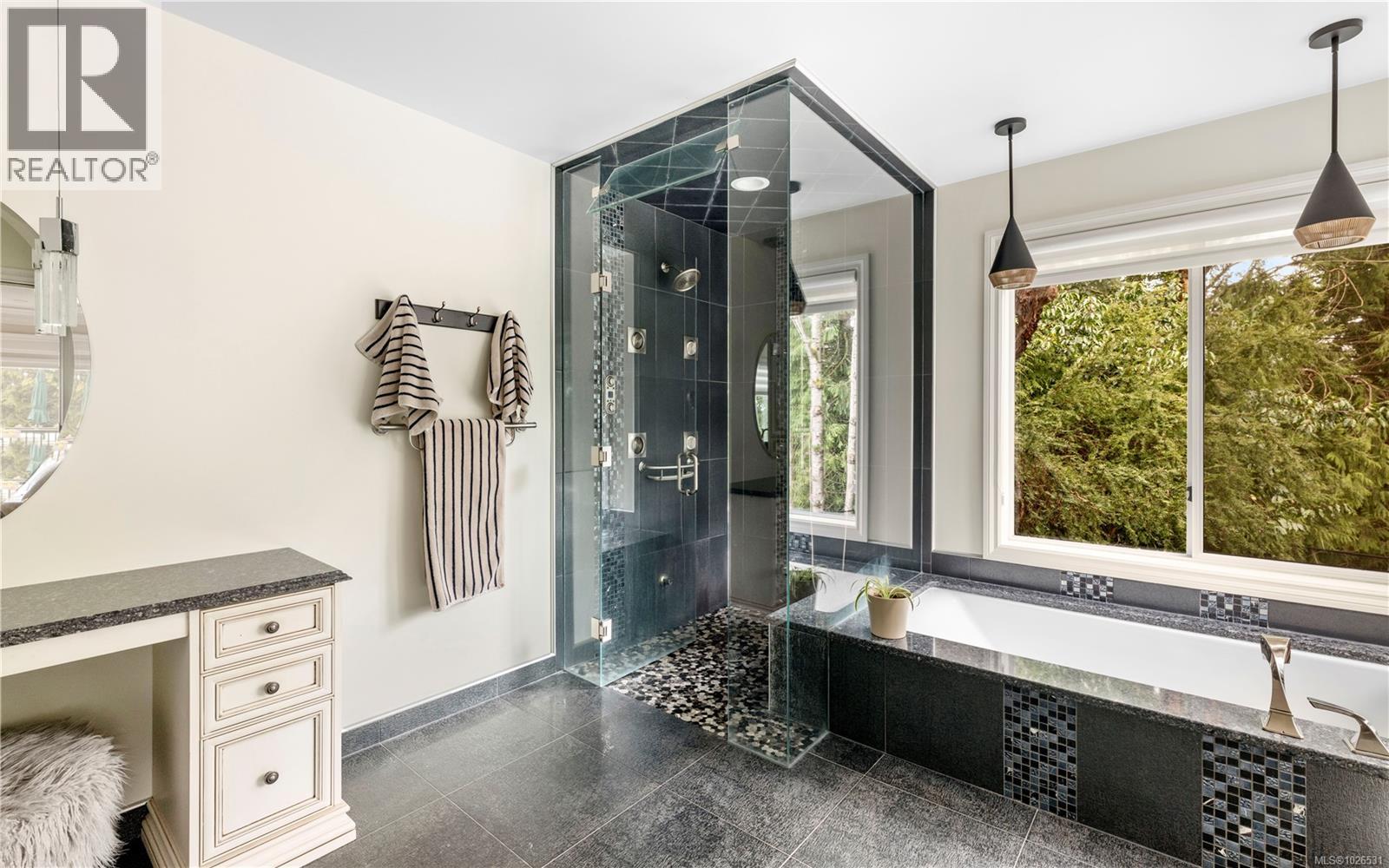 4988 Georgia Park Terr, Saanich, British Columbia  V8Y 2B9 - Photo 26 - 1026531