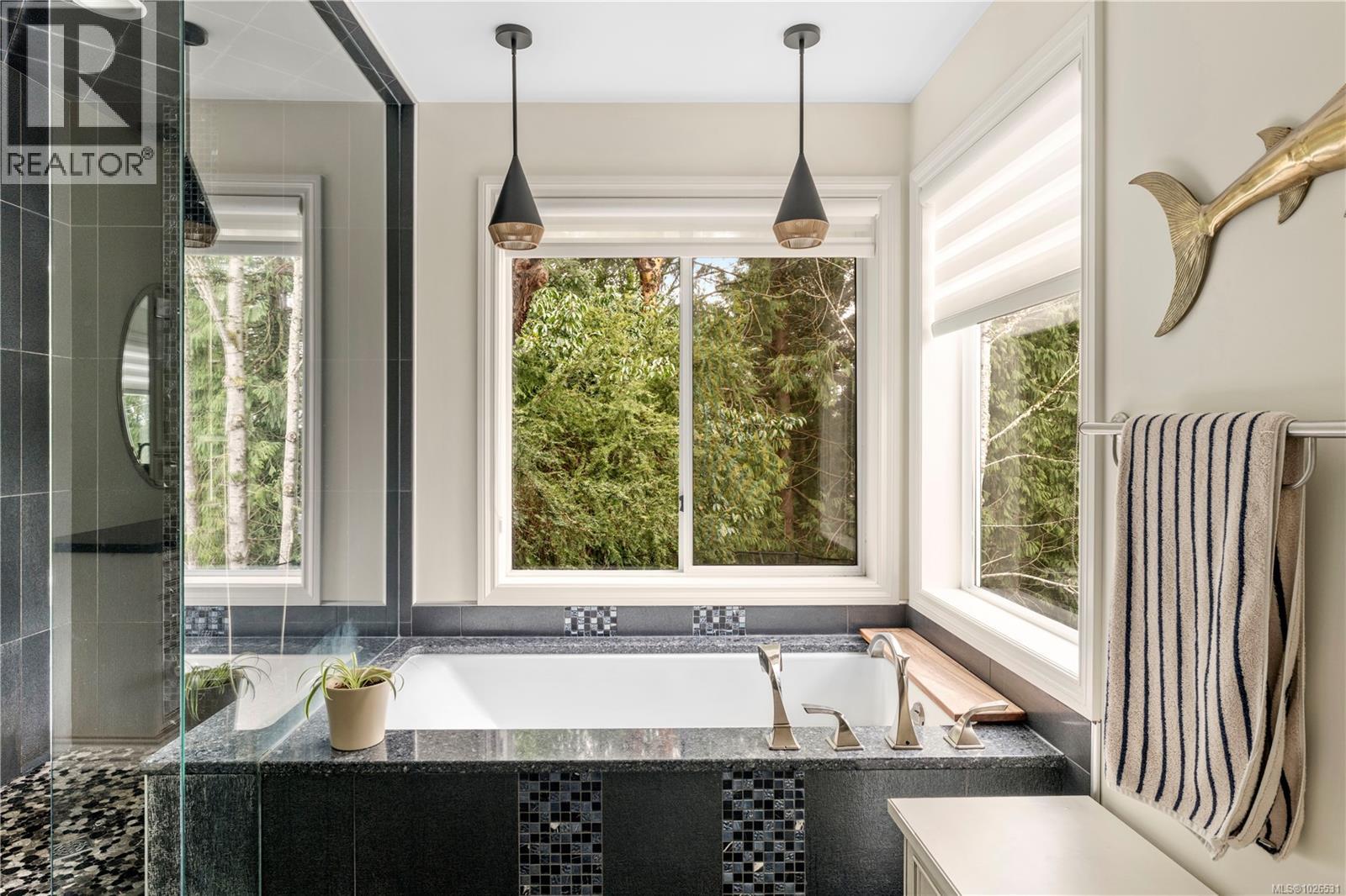 4988 Georgia Park Terr, Saanich, British Columbia  V8Y 2B9 - Photo 27 - 1026531