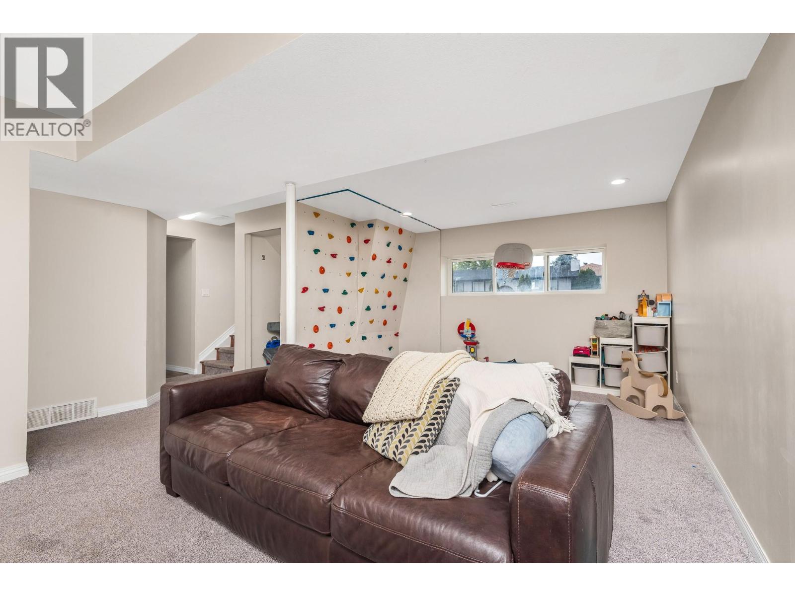 2003 21 Street, Vernon, British Columbia  V1T 7C3 - Photo 20 - 10379313