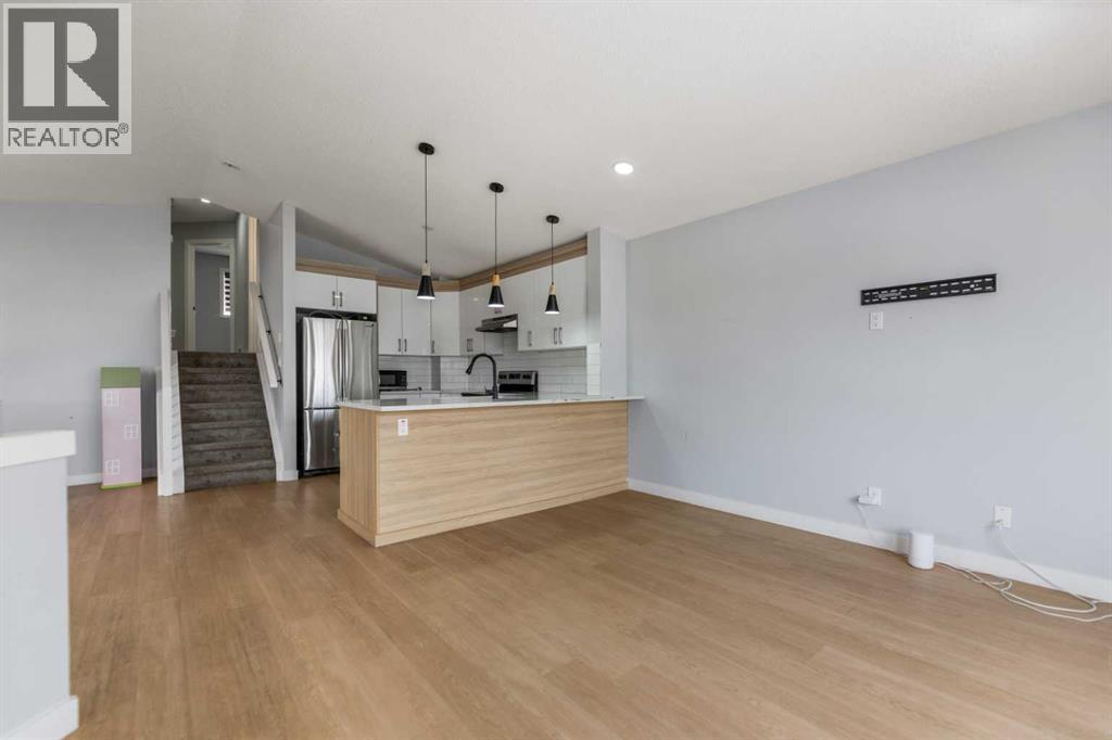 102 Martin Crossing Grove Ne, Calgary, Alberta  T3J 3M5 - Photo 7 - A2291086