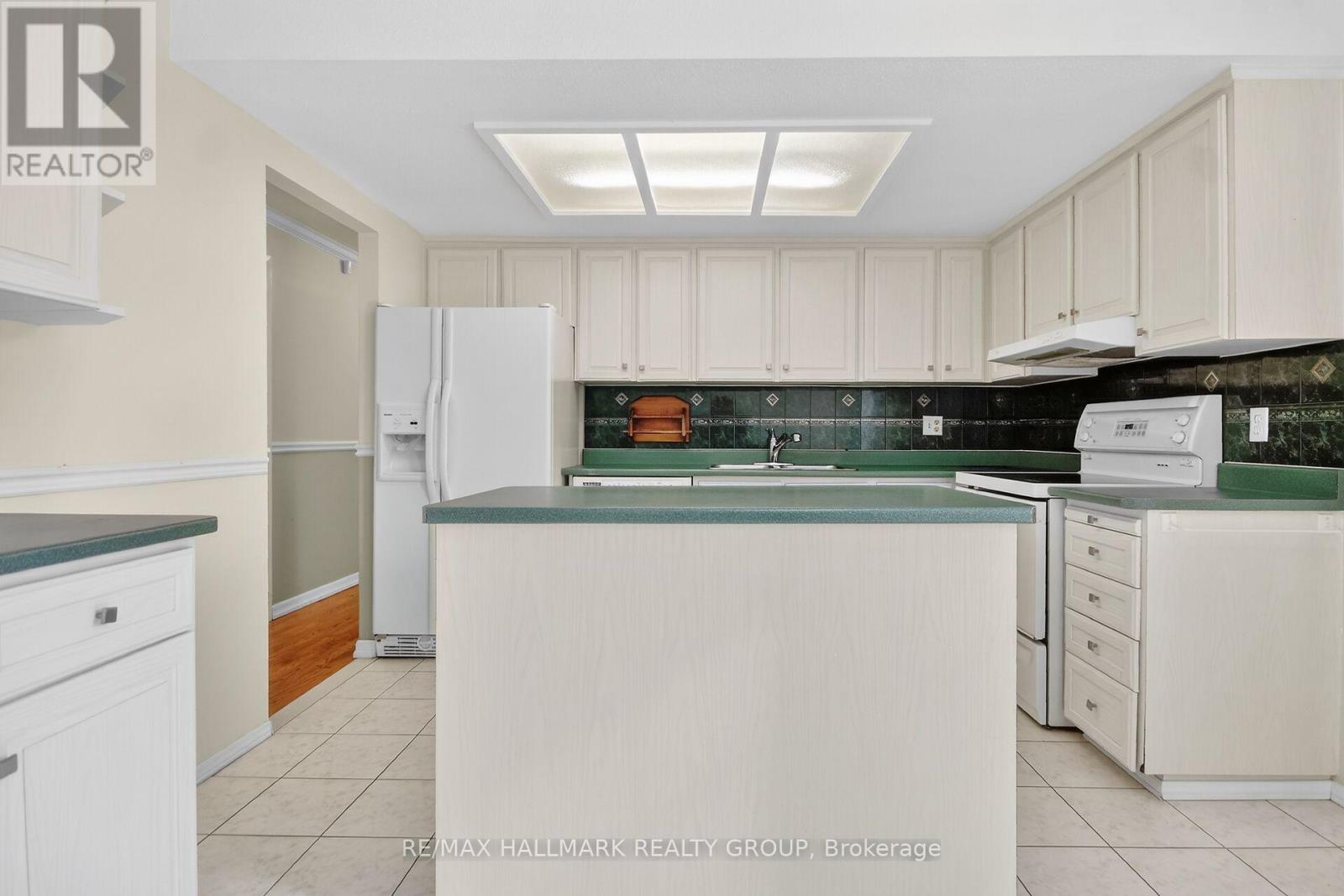 14 Jalna Court, Ottawa, Ontario  K2J 1M6 - Photo 12 - X12882760