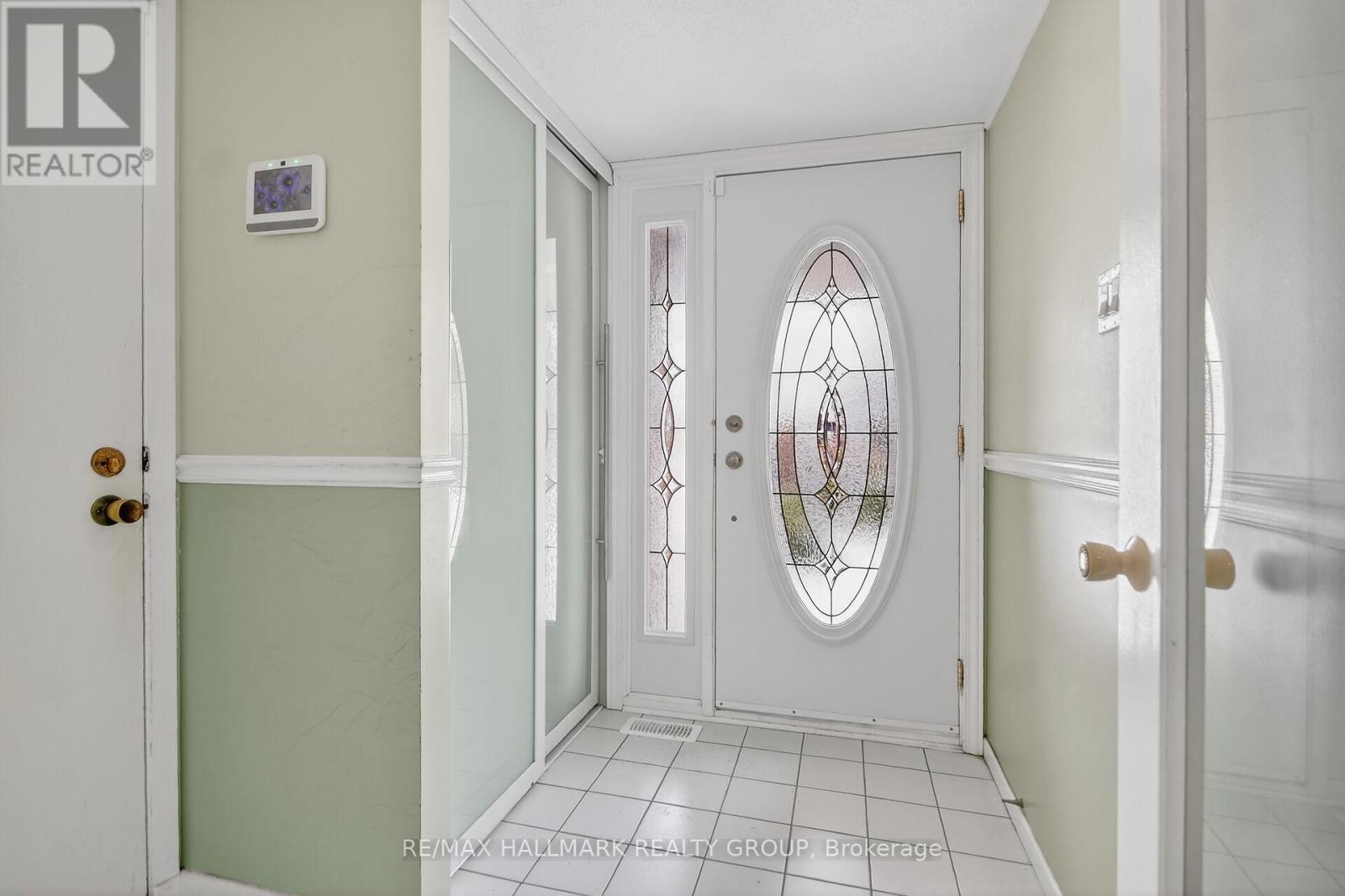 14 Jalna Court, Ottawa, Ontario  K2J 1M6 - Photo 3 - X12882760