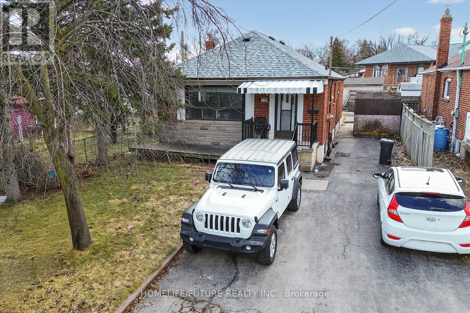 MAIN - 229 FLORA DRIVE, Toronto, Ontario