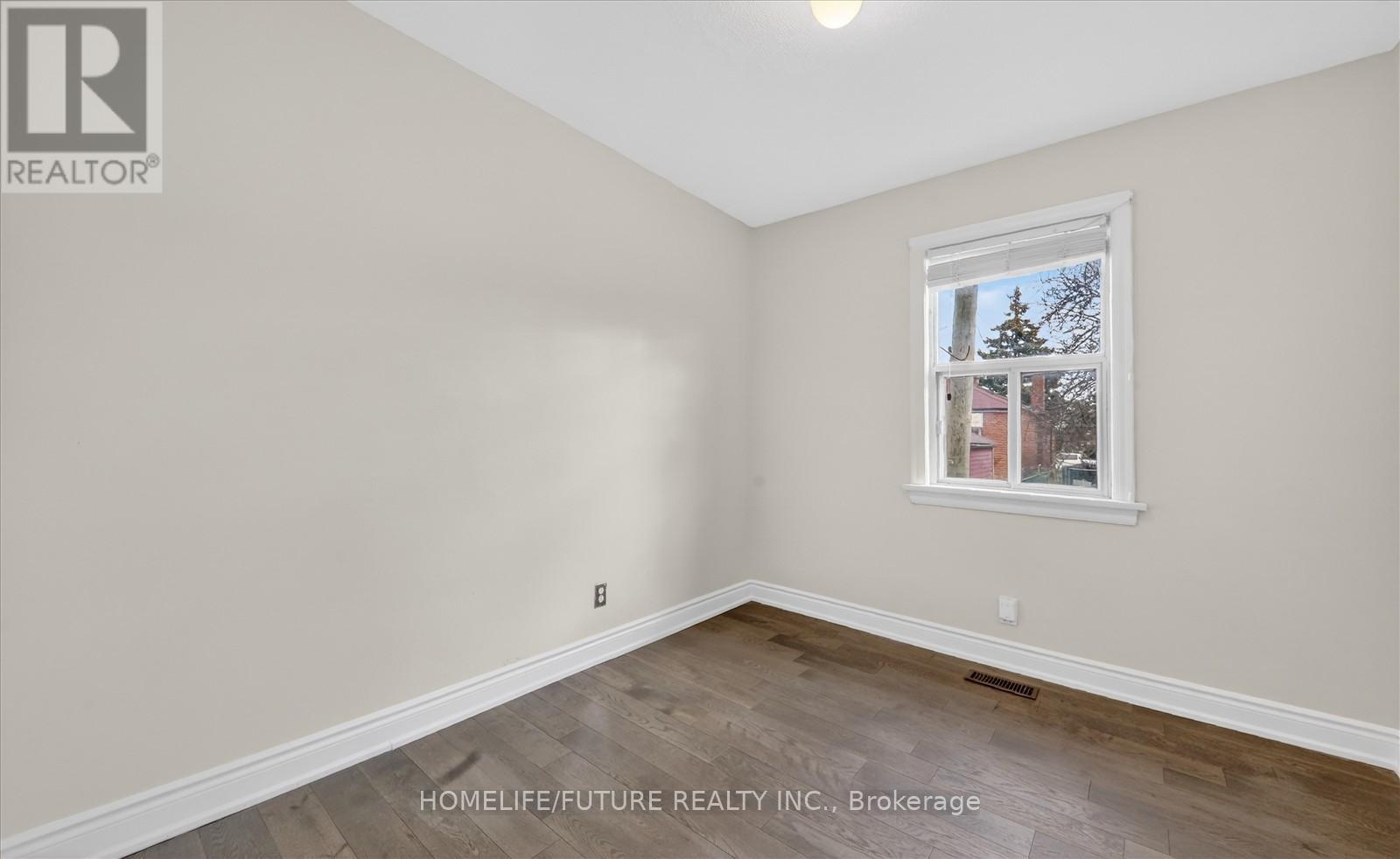 Main - 229 Flora Drive, Toronto, Ontario  M1P 1B2 - Photo 13 - E12882776