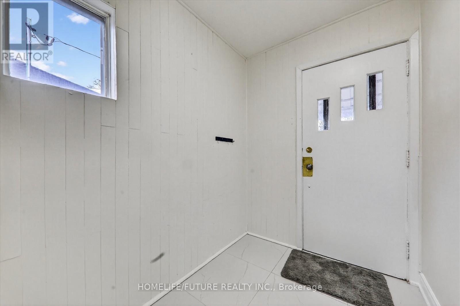 Main - 229 Flora Drive, Toronto, Ontario  M1P 1B2 - Photo 5 - E12882776