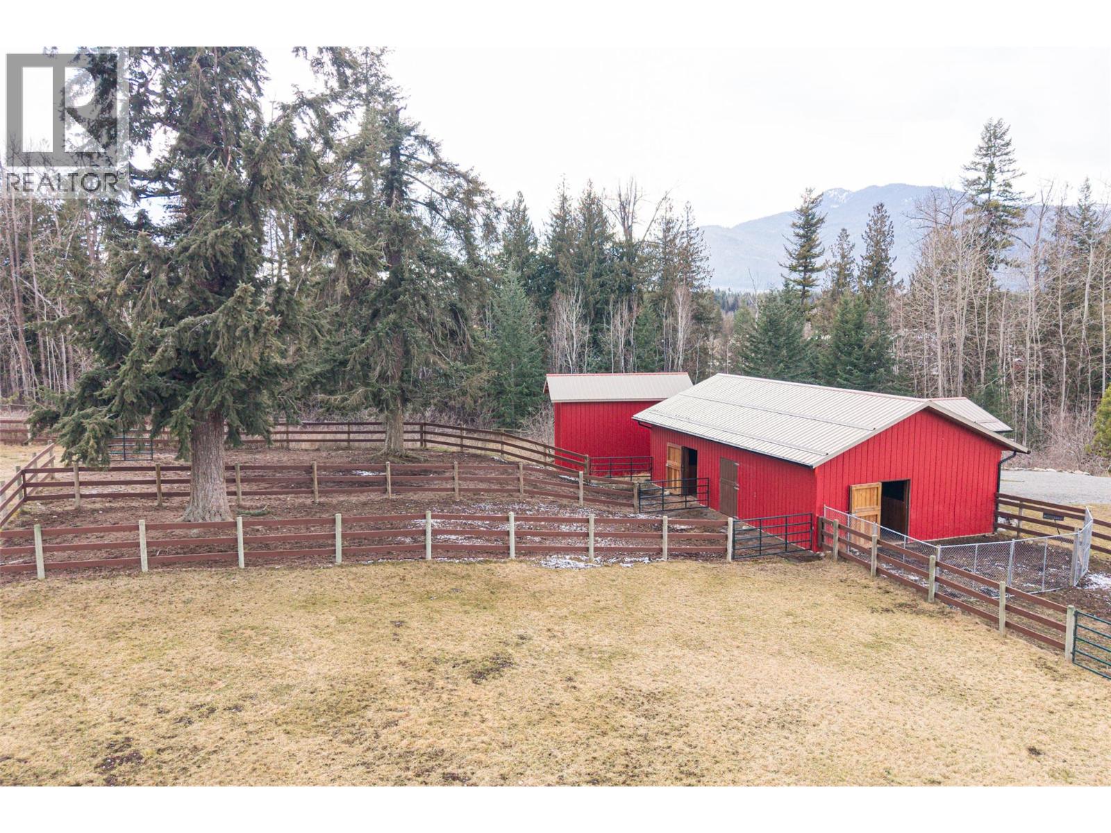 6440 Okanagan Avenue Se, Salmon Arm, British Columbia  V1E 1Y2 - Photo 13 - 10378525