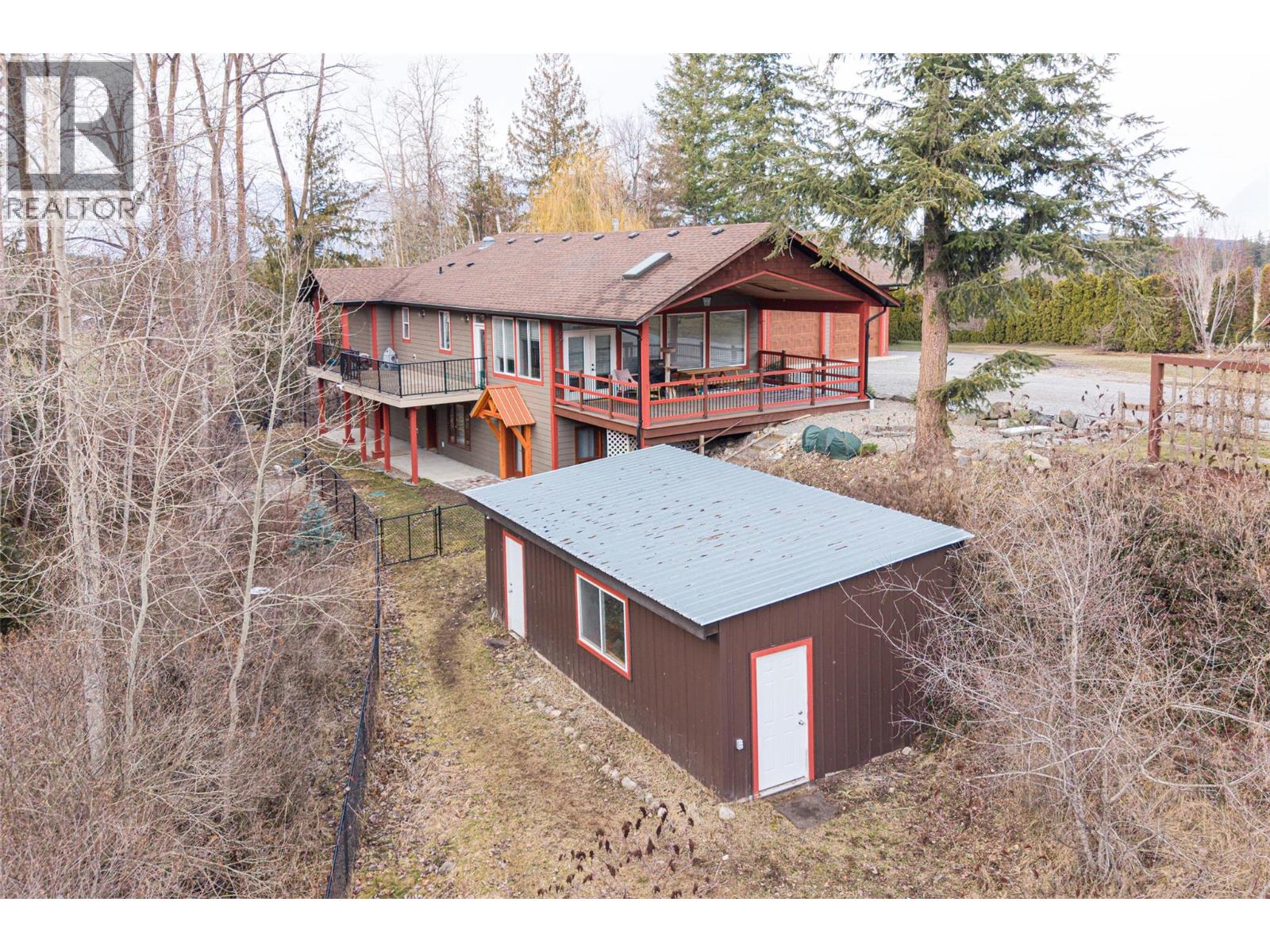 6440 Okanagan Avenue Se, Salmon Arm, British Columbia  V1E 1Y2 - Photo 8 - 10378525