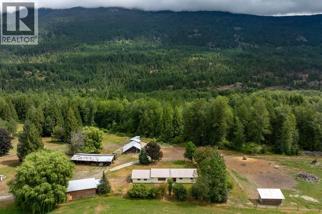 8988b Pemberton Meadows Road, Pemberton, British Columbia  V0N 2L2 - Photo 15 - R3099732