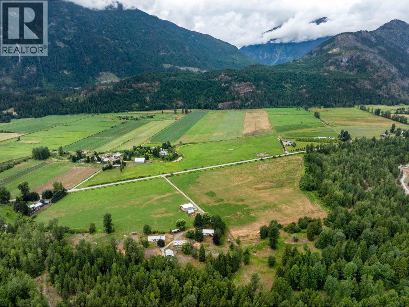 8988b Pemberton Meadows Road, Pemberton, British Columbia  V0N 2L2 - Photo 24 - R3099732