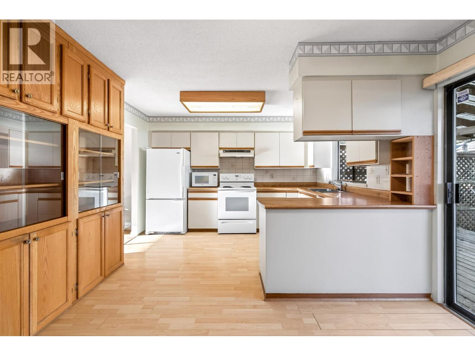 1347 Cornell Avenue, Coquitlam, British Columbia  V3J 2Z8 - Photo 10 - R3099734