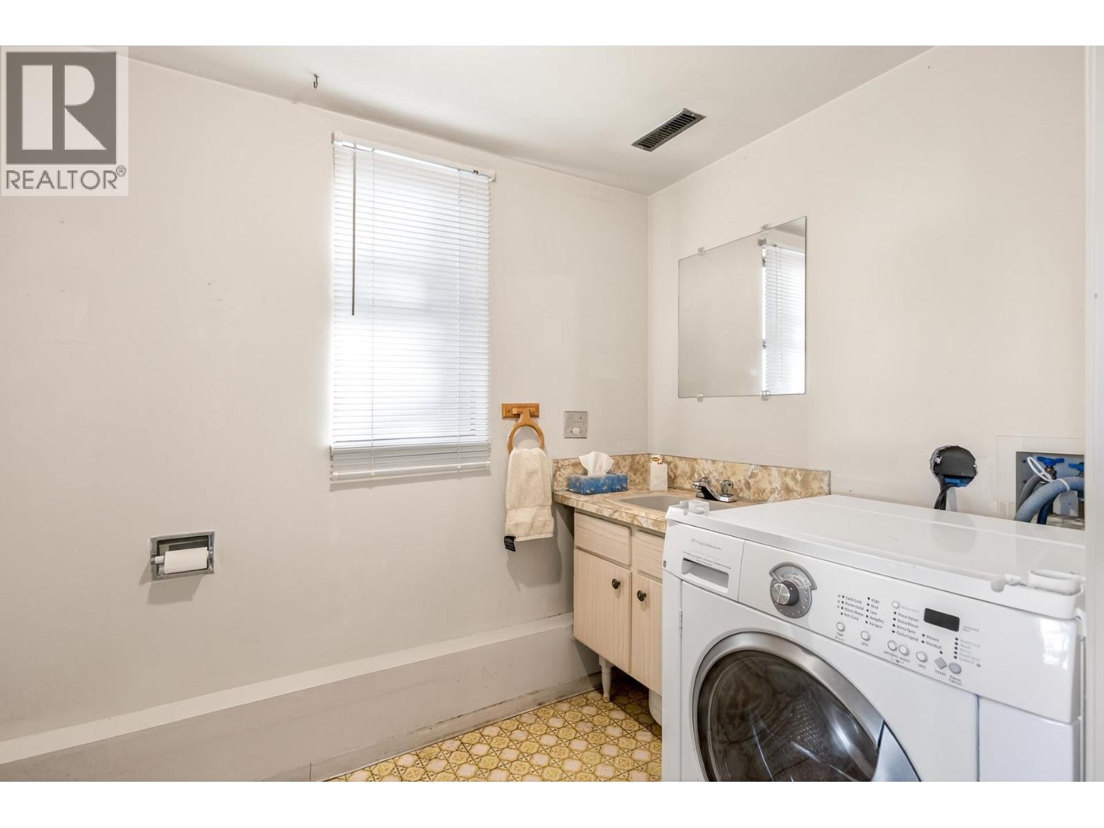 1347 Cornell Avenue, Coquitlam, British Columbia  V3J 2Z8 - Photo 16 - R3099734