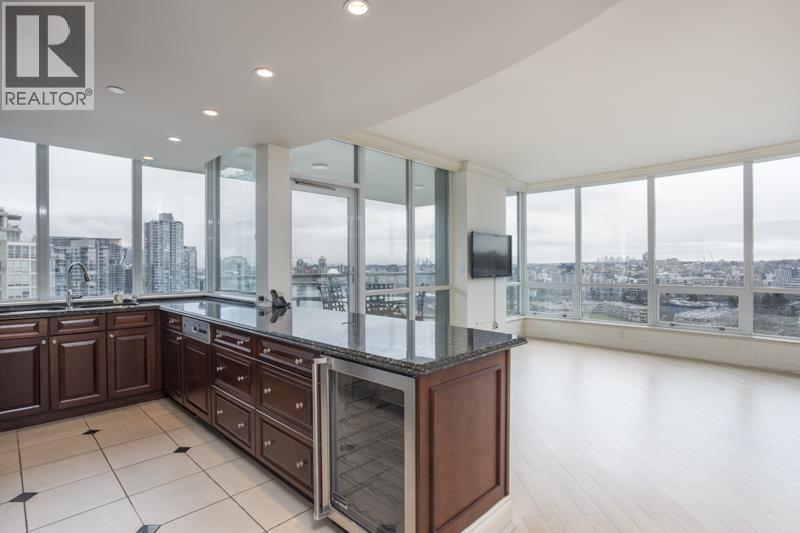 2005 1328 Marinaside Crescent, Vancouver, British Columbia  V6Z 3B3 - Photo 11 - R3099019