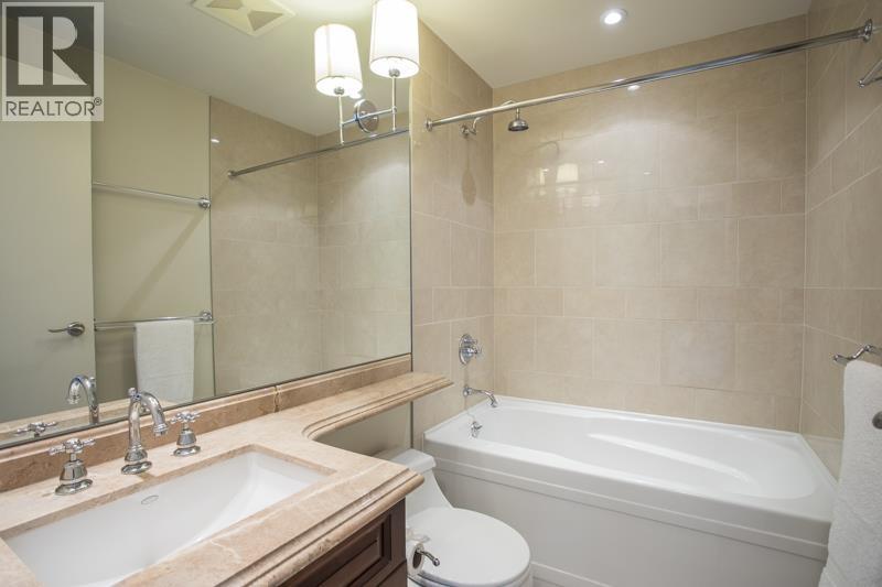 2005 1328 Marinaside Crescent, Vancouver, British Columbia  V6Z 3B3 - Photo 21 - R3099019