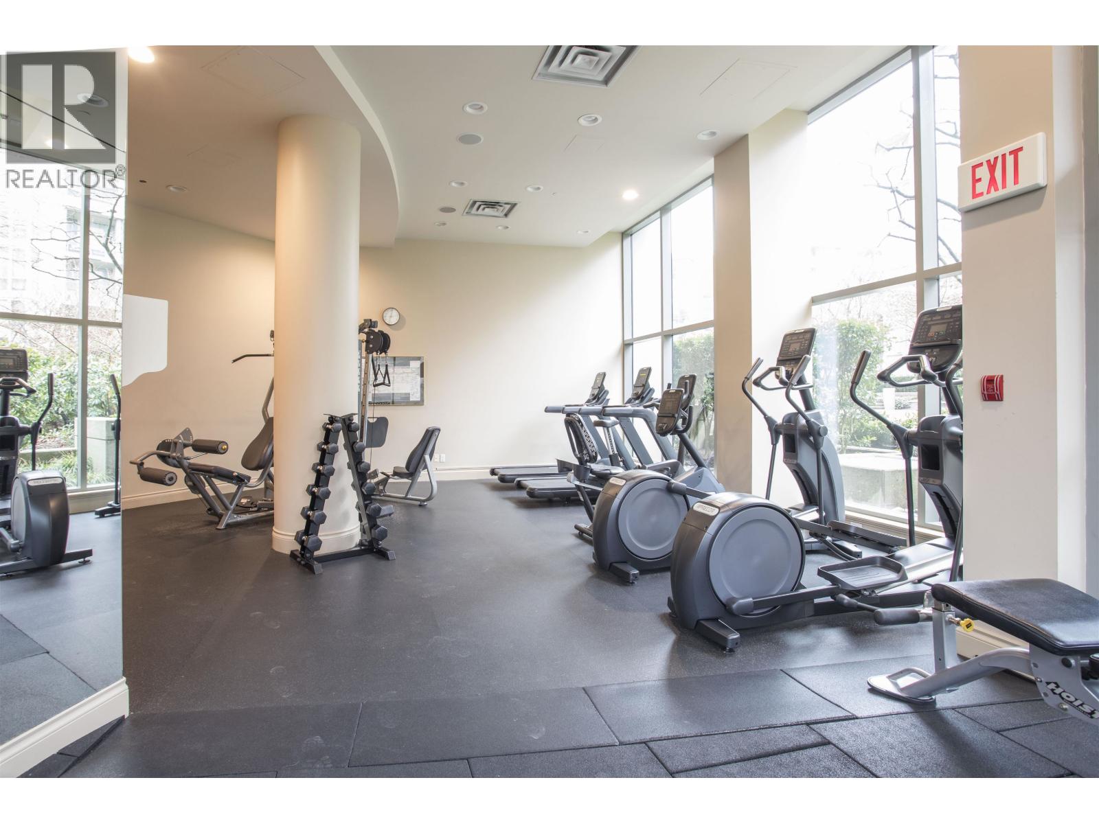 2005 1328 Marinaside Crescent, Vancouver, British Columbia  V6Z 3B3 - Photo 30 - R3099019