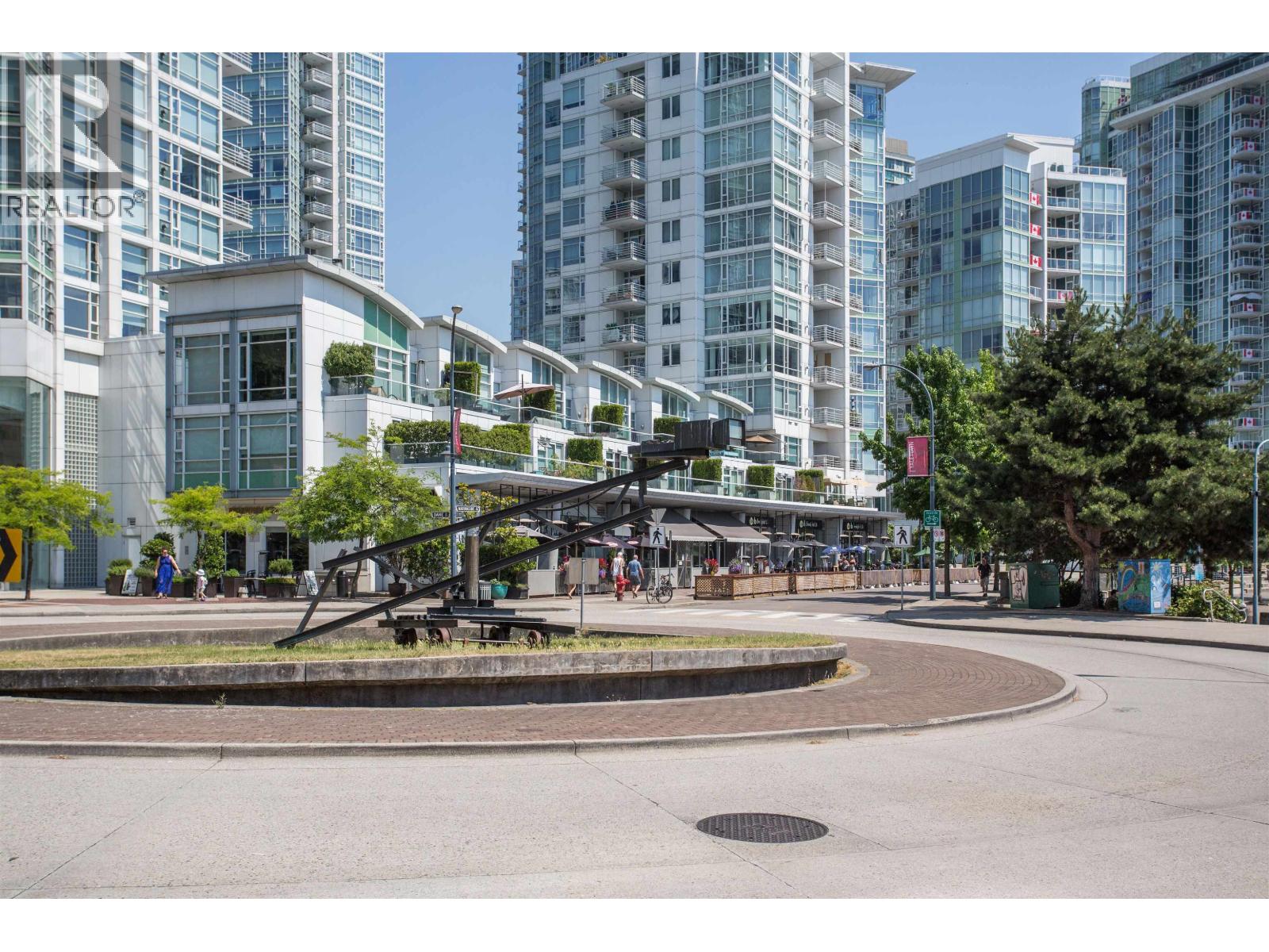 2005 1328 Marinaside Crescent, Vancouver, British Columbia  V6Z 3B3 - Photo 39 - R3099019