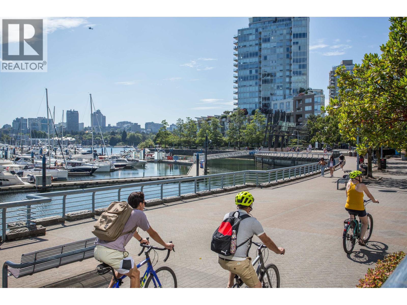 2005 1328 Marinaside Crescent, Vancouver, British Columbia  V6Z 3B3 - Photo 38 - R3099019