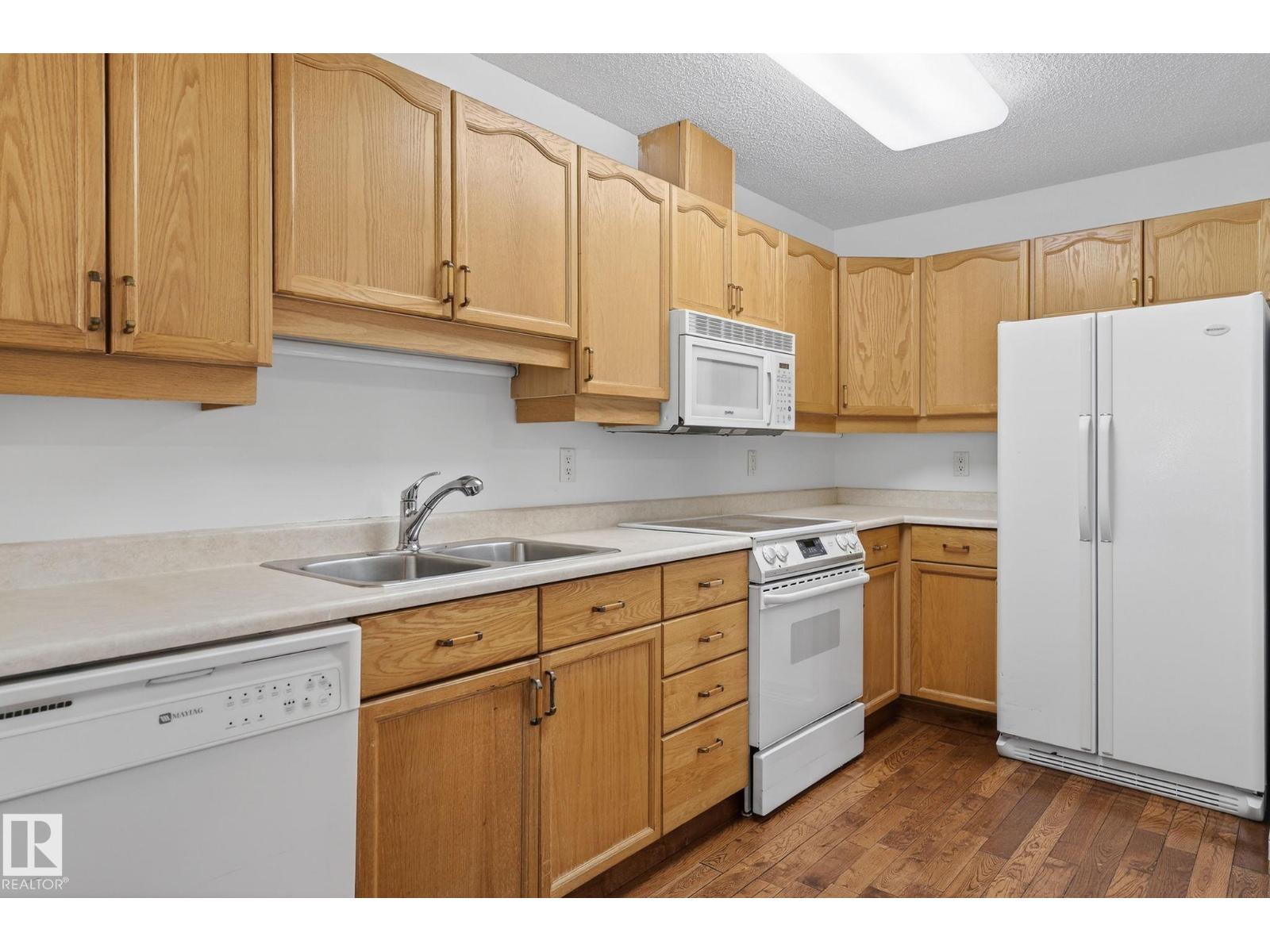 #303 7839 96 St Nw, Edmonton, Alberta  T6C 4R4 - Photo 5 - E4477481