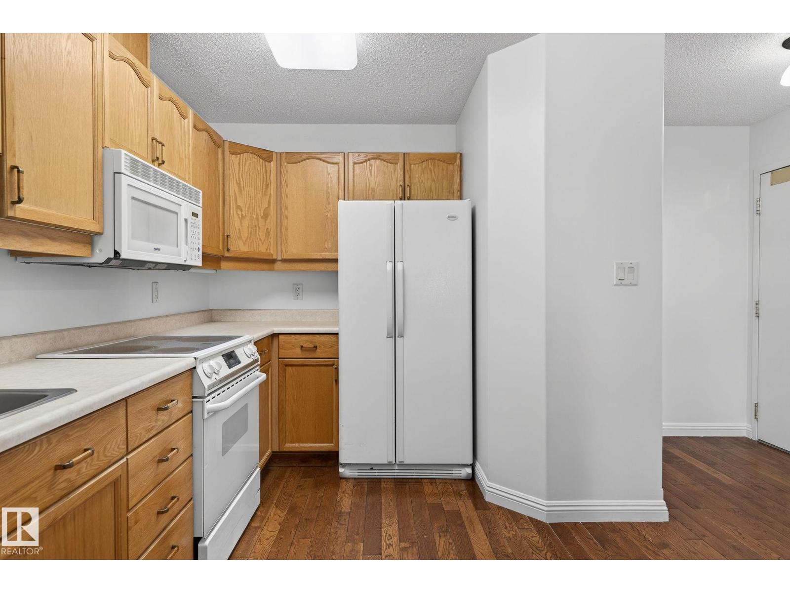 #303 7839 96 St Nw, Edmonton, Alberta  T6C 4R4 - Photo 6 - E4477481