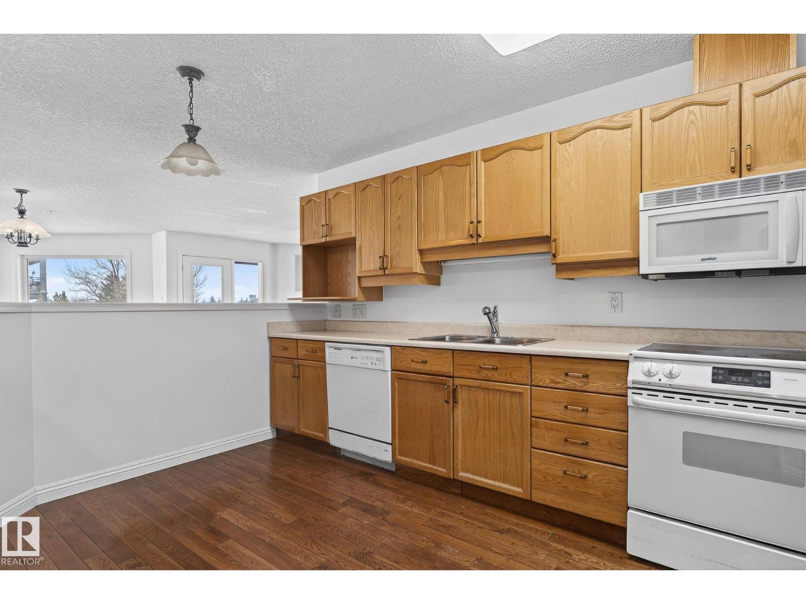 #303 7839 96 St Nw, Edmonton, Alberta  T6C 4R4 - Photo 8 - E4477481