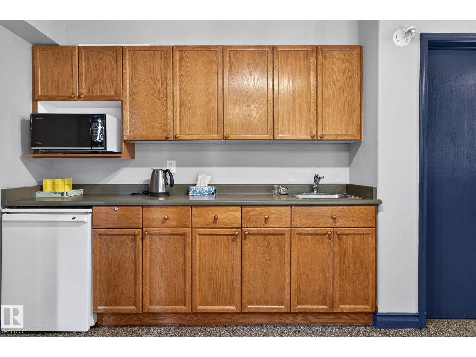 #303 7839 96 St Nw, Edmonton, Alberta  T6C 4R4 - Photo 46 - E4477481