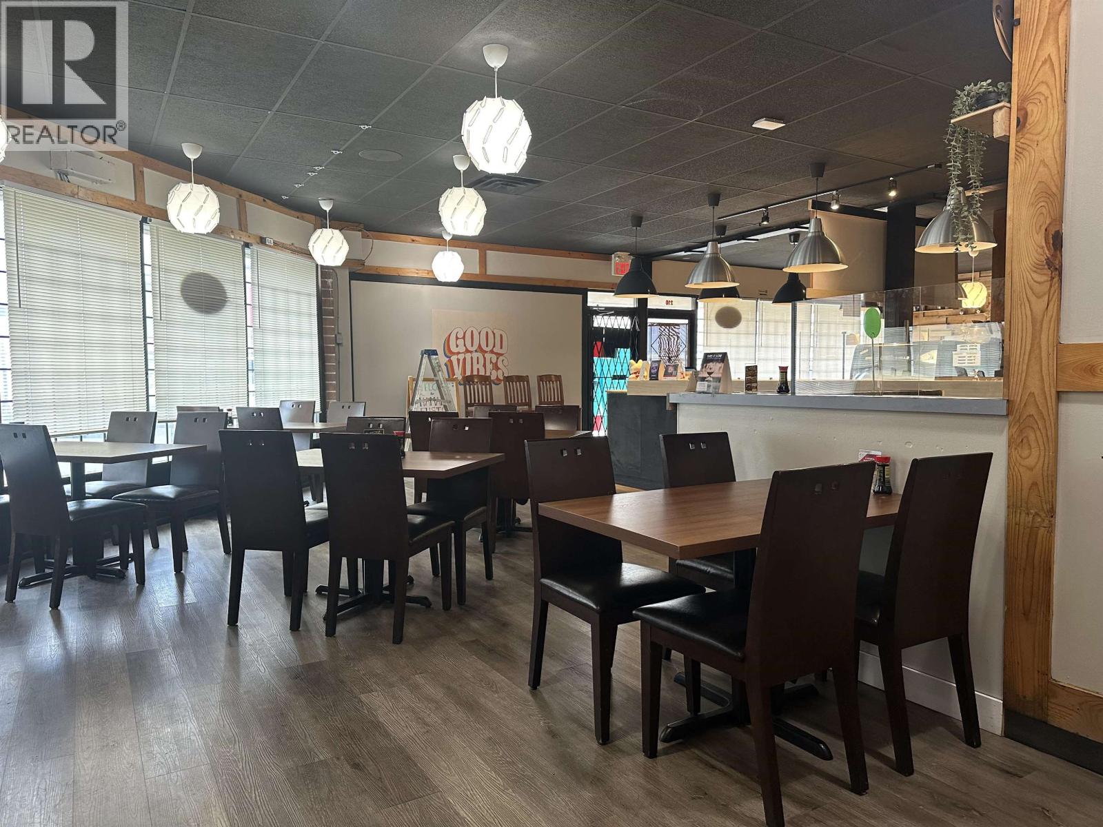 200/210 22529 Lougheed Highway, Maple Ridge, British Columbia  V2X 2V6 - Photo 5 - C8077026