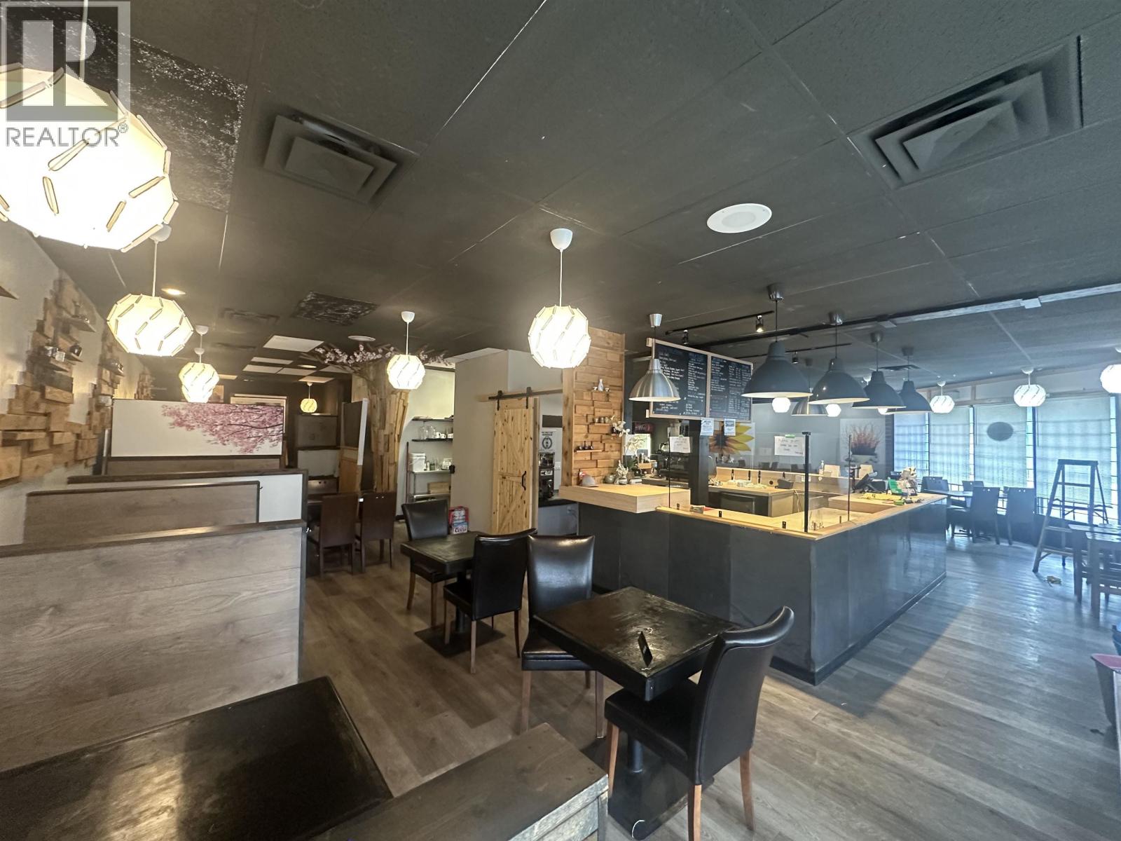 200/210 22529 Lougheed Highway, Maple Ridge, British Columbia  V2X 2V6 - Photo 6 - C8077026