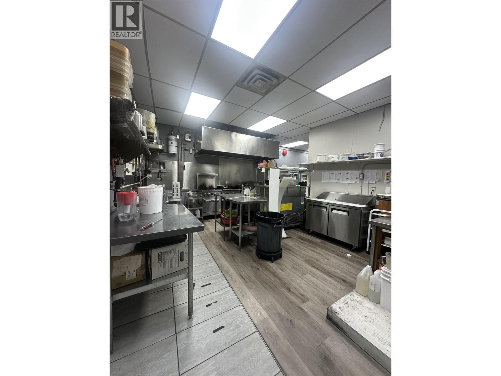 200/210 22529 Lougheed Highway, Maple Ridge, British Columbia  V2X 2V6 - Photo 8 - C8077026