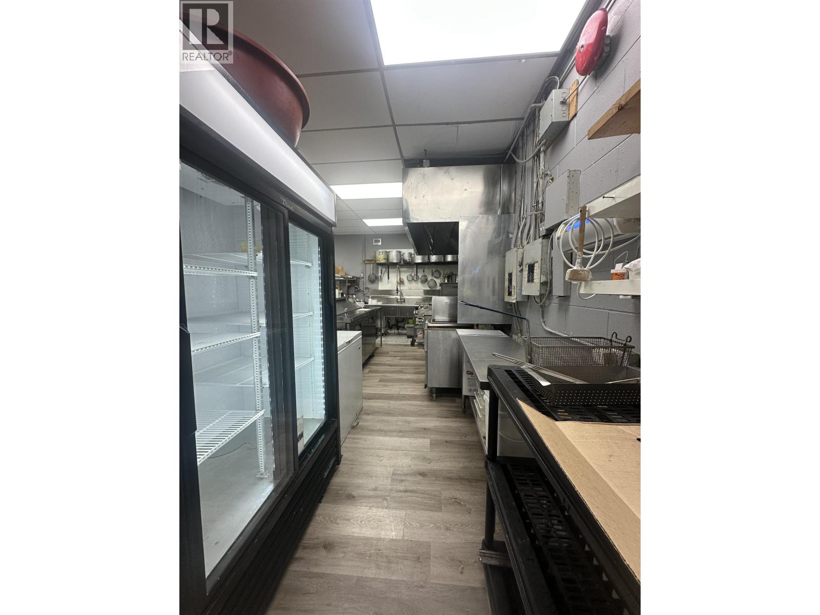 200/210 22529 Lougheed Highway, Maple Ridge, British Columbia  V2X 2V6 - Photo 9 - C8077026