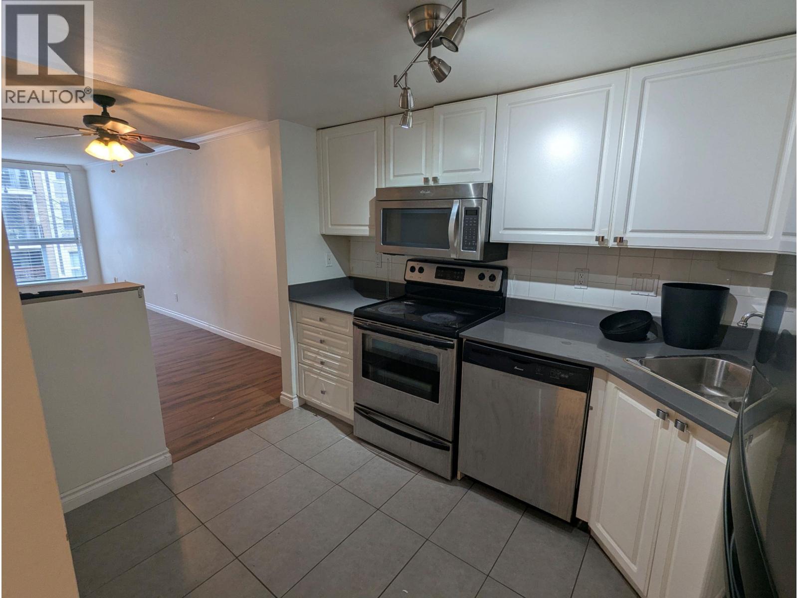 205 2485 Atkins Avenue, Port Coquitlam, British Columbia  V3C 1Z1 - Photo 4 - R3098977