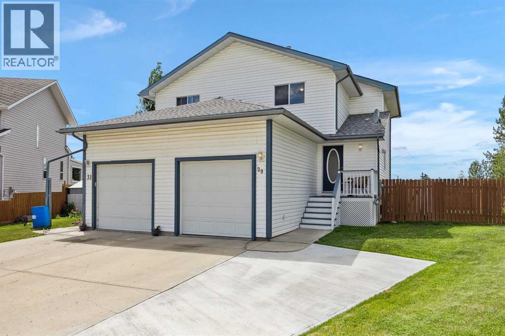 29 Ross Place, Crossfield, Alberta  T0M 0S0 - Photo 2 - A2292237
