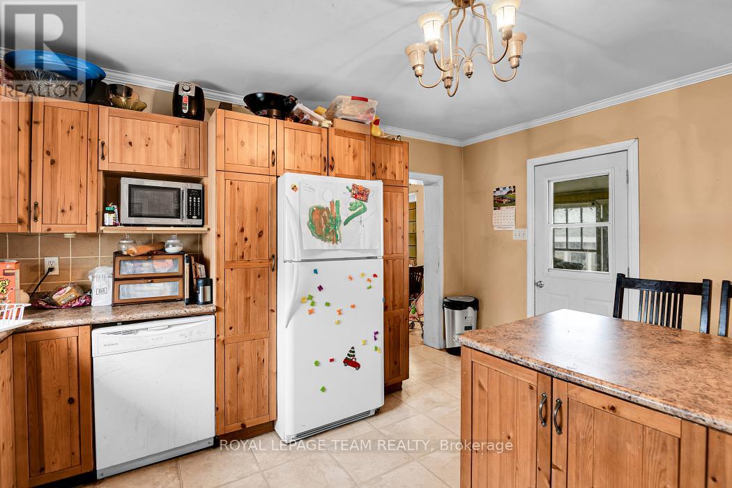 93 Queen Street, Smiths Falls, Ontario  K7A 3N5 - Photo 13 - X12882808