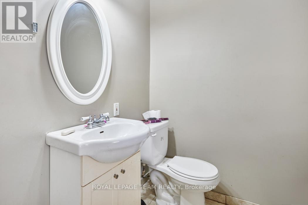 93 Queen Street, Smiths Falls, Ontario  K7A 3N5 - Photo 17 - X12882808