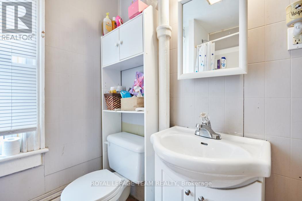 93 Queen Street, Smiths Falls, Ontario  K7A 3N5 - Photo 26 - X12882808