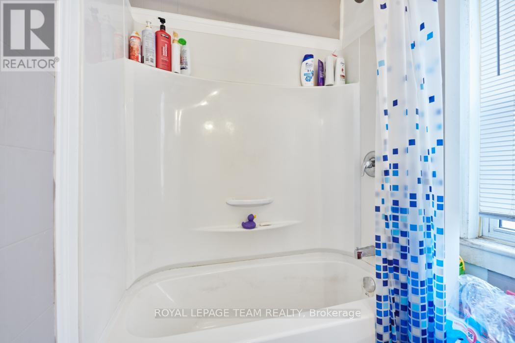 93 Queen Street, Smiths Falls, Ontario  K7A 3N5 - Photo 27 - X12882808