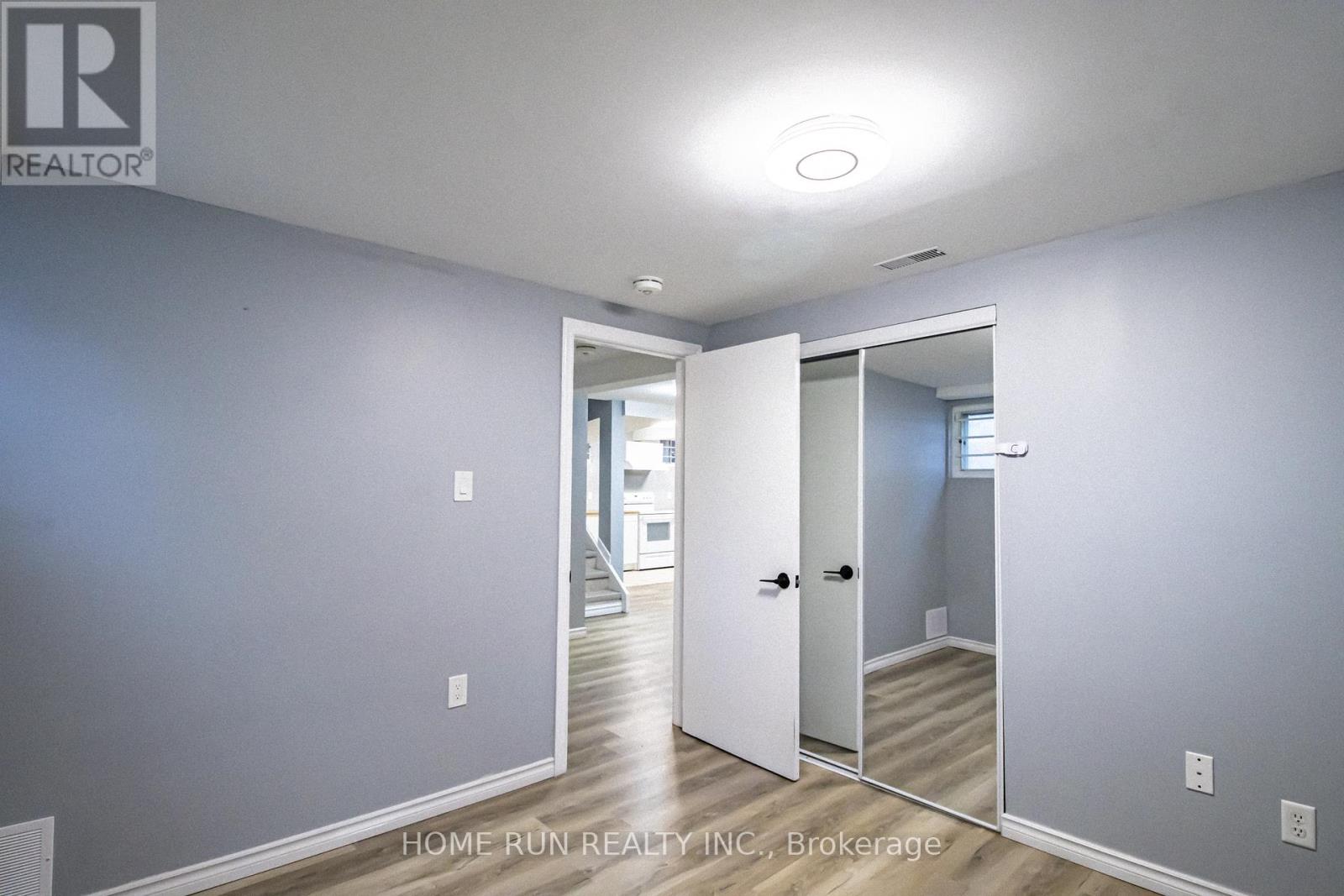 98 Donald Street, Ottawa, Ontario  K1K 1N2 - Photo 37 - X12882868