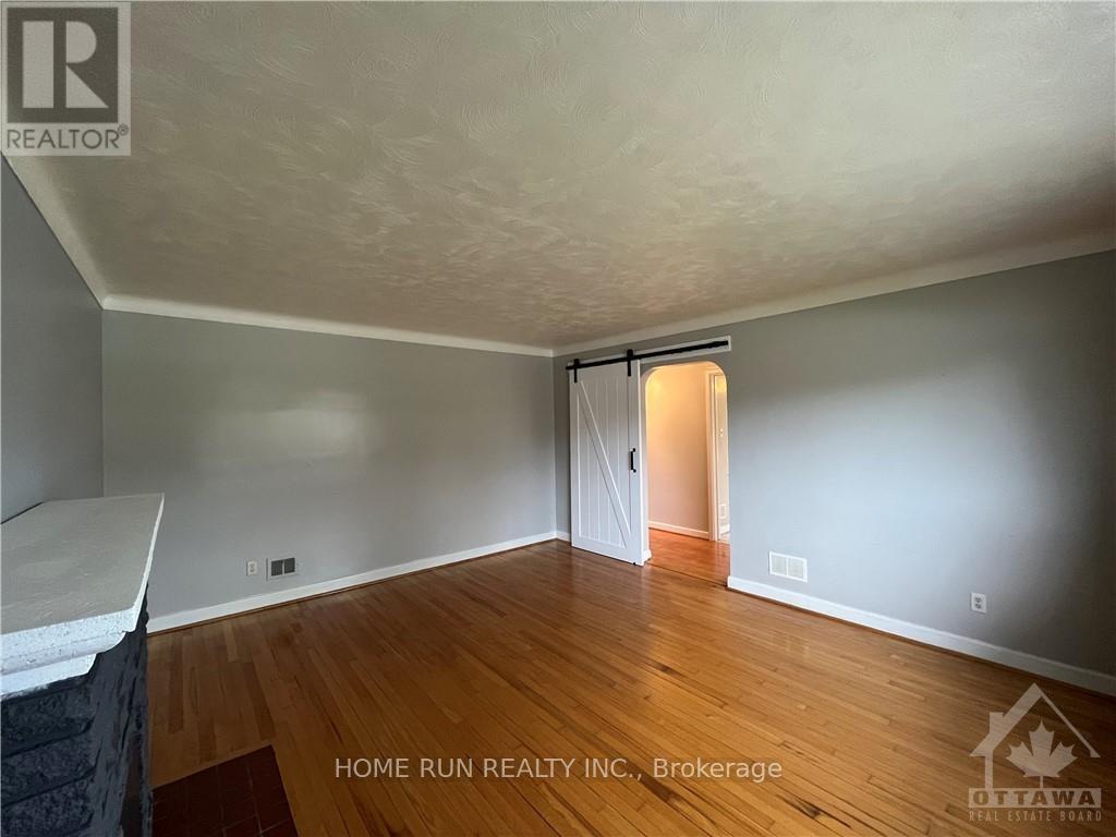 98 Donald Street, Ottawa, Ontario  K1K 1N2 - Photo 5 - X12882868
