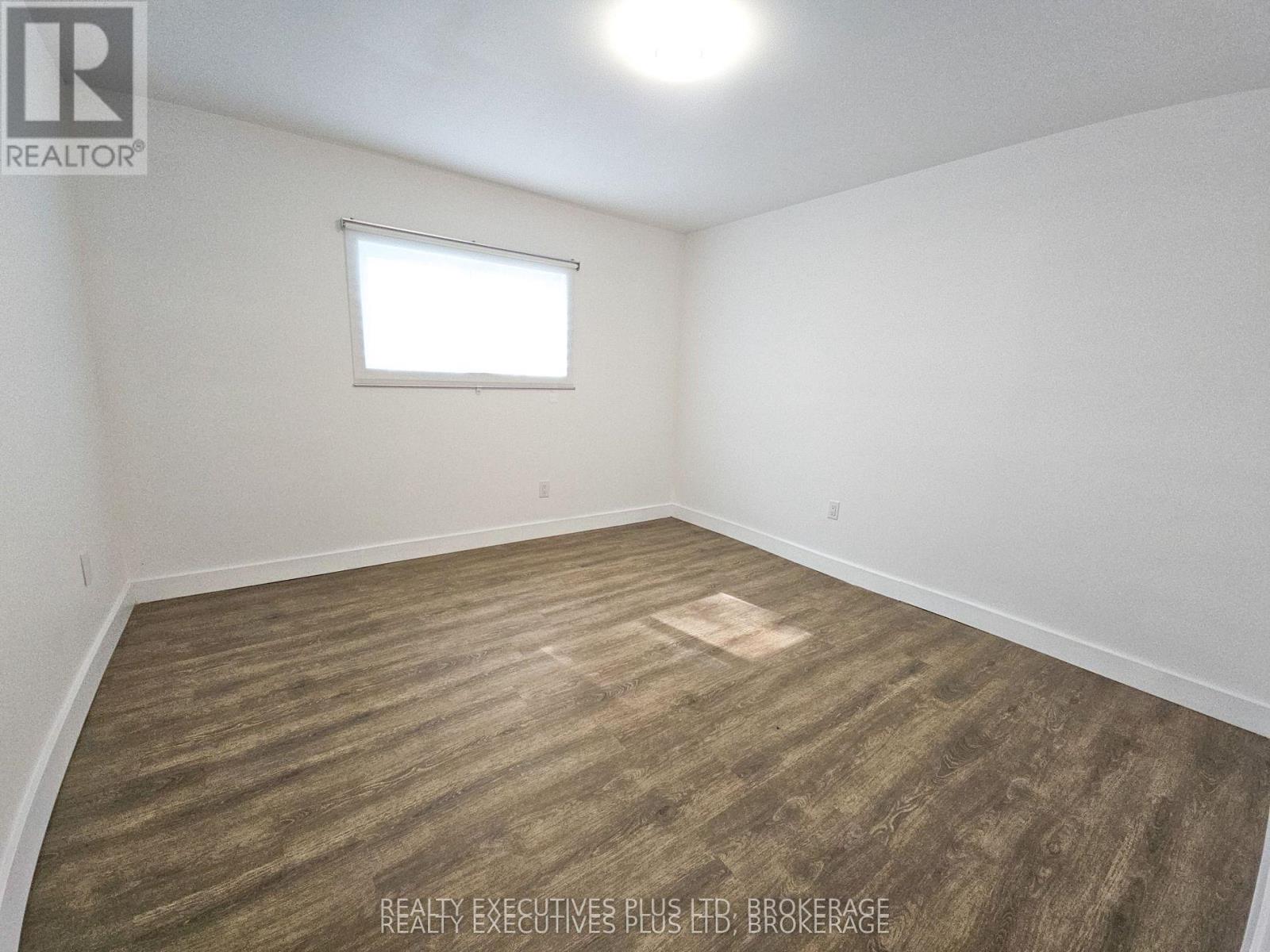 99 Carlton Avenue, Welland, Ontario  L3C 1R2 - Photo 14 - X12882810