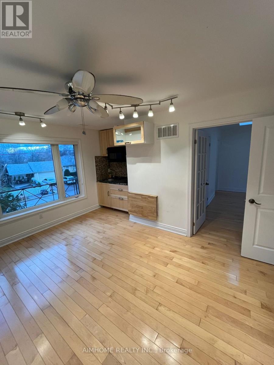 2B DORNFELL STREET, Toronto, Ontario